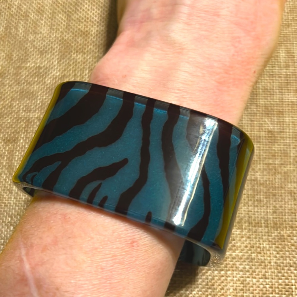 Wide Teal Zebra Bangle Pinup New Old Vintage Stock
